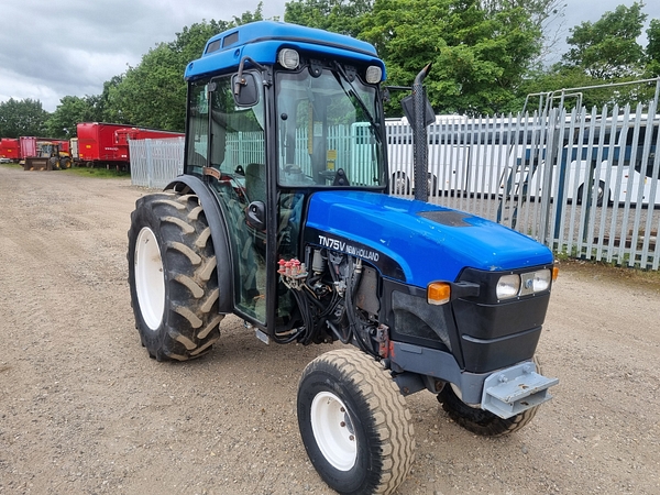 Chris Atkin & Son Ltd - New Holland TN75V